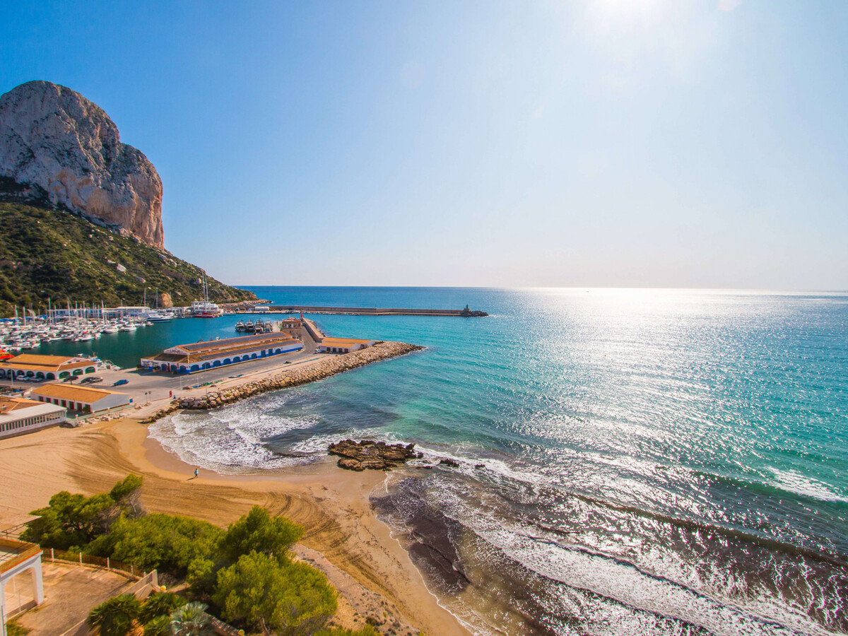 Appartement moderne face mer à Calpe, piscine et parking - Photo 8
