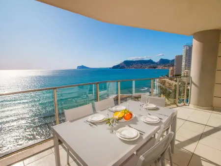 Location appartement à Calp, Appartement moderne à Calpe avec piscine, climatisation, parking et Wi-Fi proche de la plage