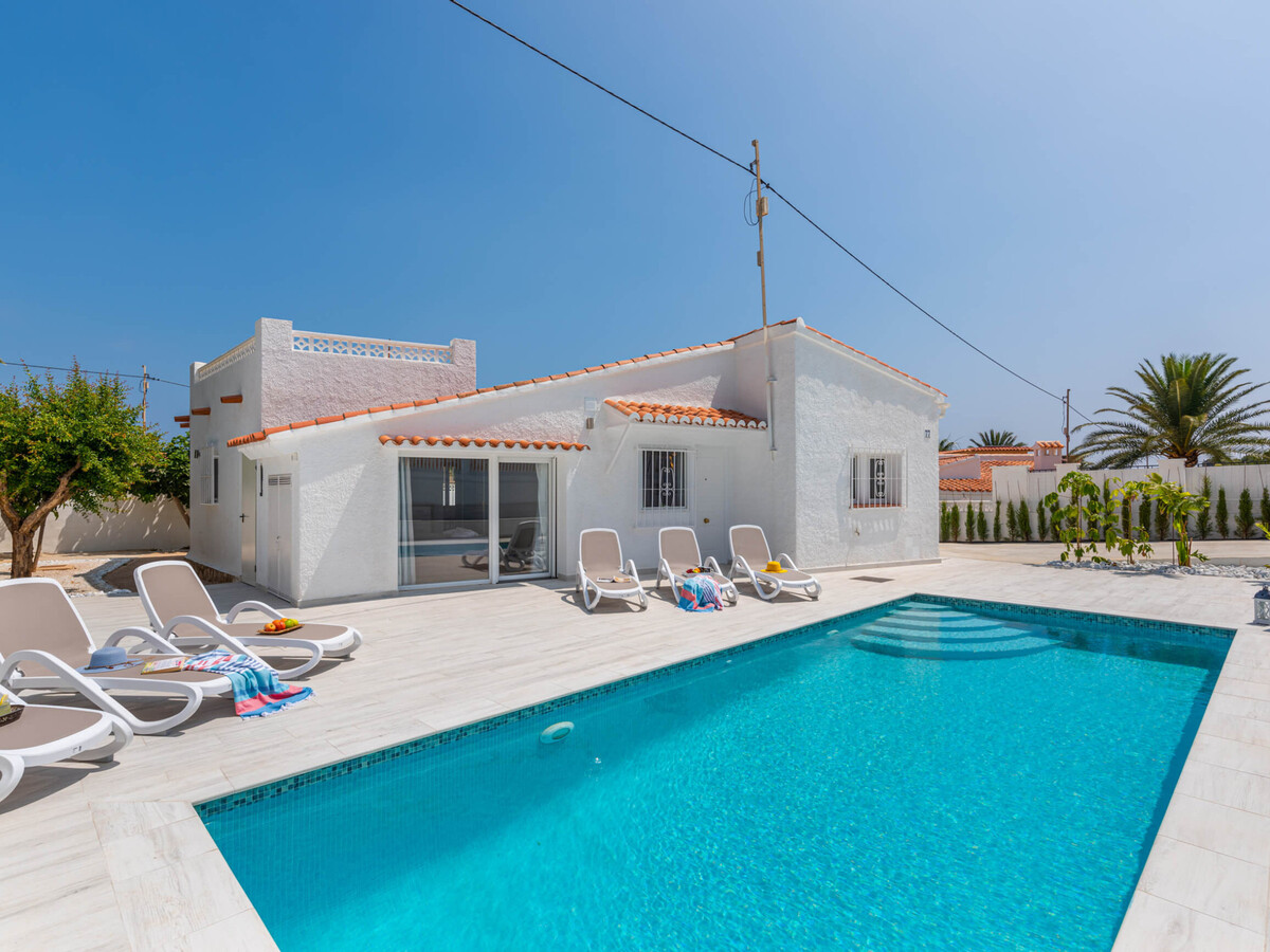 Villa 3 chambres, piscine 8x3,5 m et parking à Calpe - Photo 1
