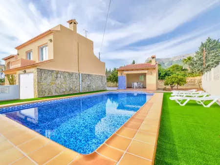Location villa à Calp, Villa spacieuse à Calpe avec piscine privée, clim, WiFi, parking, animaux admis