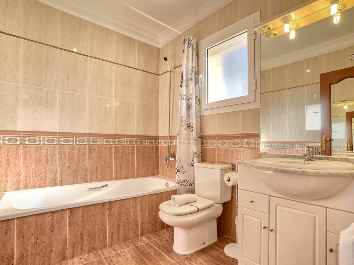 Villa 14 pers., 7 chambres, piscine 9x4 à Calpe - Photo 23