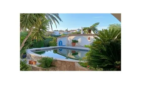 Location villa à Roses, al Mar (emplacement pour bateau de 13 m)