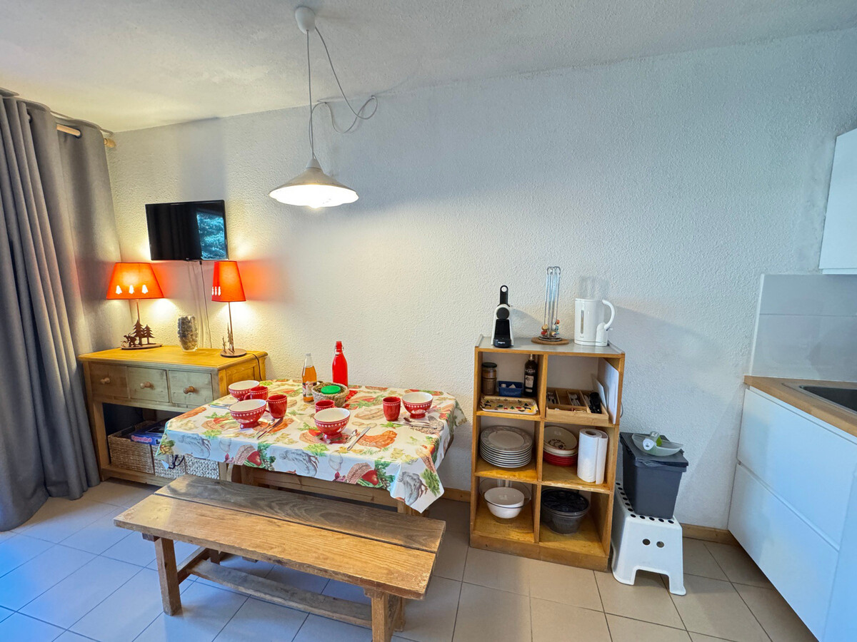 Studio 30 m² rénové avec balcon à La Salle-les-Alpes - Photo 2