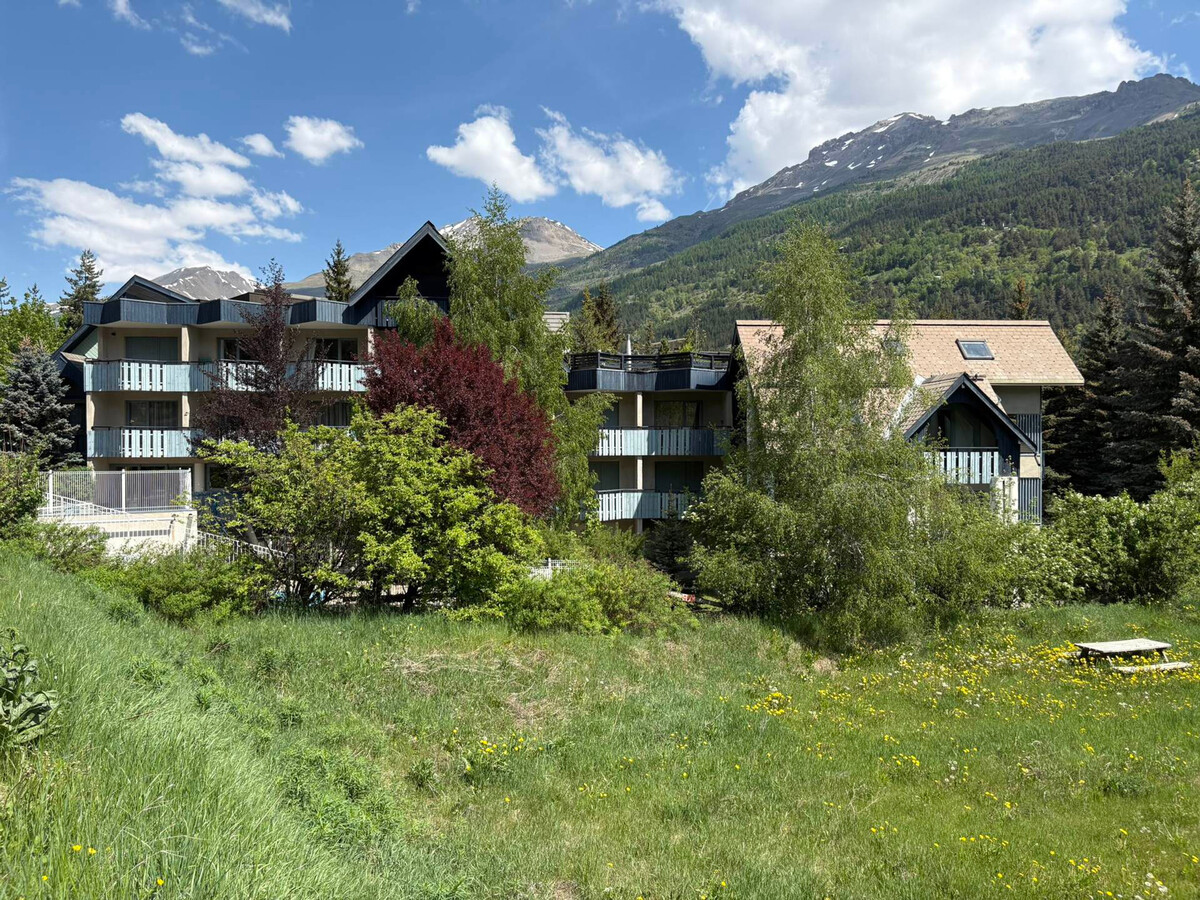 Studio 30 m² rénové avec balcon à La Salle-les-Alpes - Photo 12