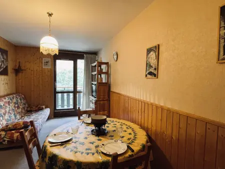 Appartement montagnard vue sommets au pied des pistes, Les Menuires : photo 2