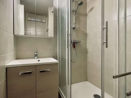 Appartement montagnard vue sommets au pied des pistes, Les Menuires : photo 6