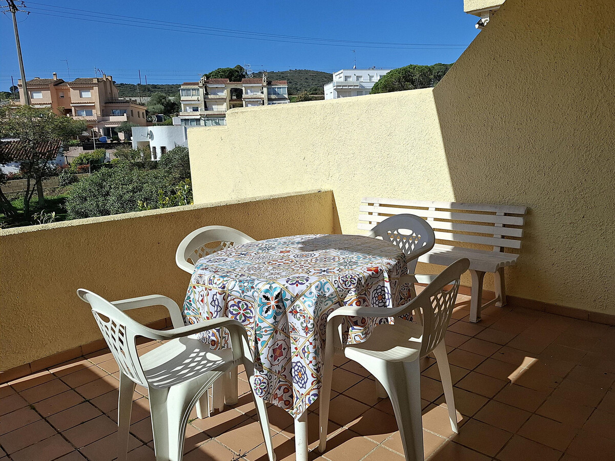 Appartement 150 m plage à Llançà avec jardin - Photo 2