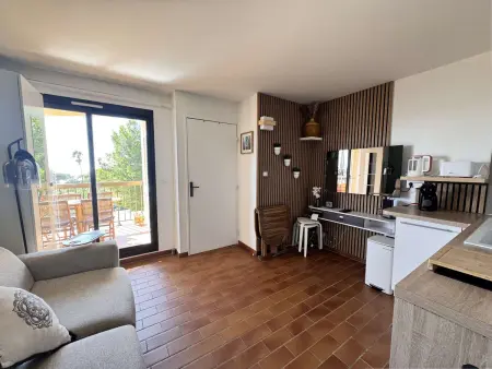 Appartement rénové vue mer à Six-Fours-les-Plages : photo 2