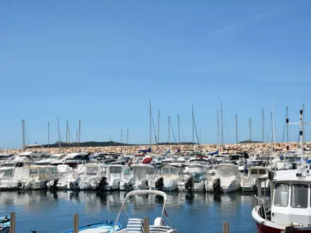 Appartement rénové vue mer à Six-Fours-les-Plages : photo 18
