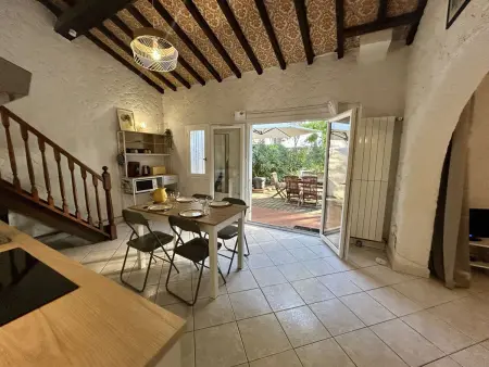 Maison 2 chambres avec terrasse, parking et ménage inclus : photo 2