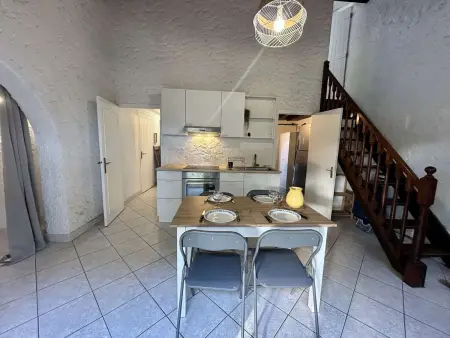 Maison 2 chambres avec terrasse, parking et ménage inclus : photo 3