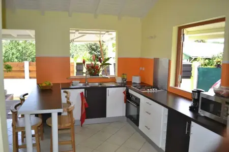 Maison confortable avec piscine à Goyave, Maison 4 personnes à Goyave - Photo 3