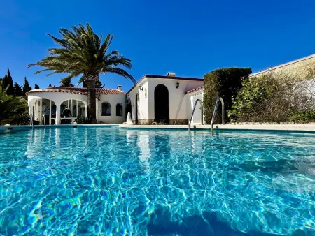 Location gite à Miami Platja, Villa Moderne à Miami Platja avec Piscine Privée