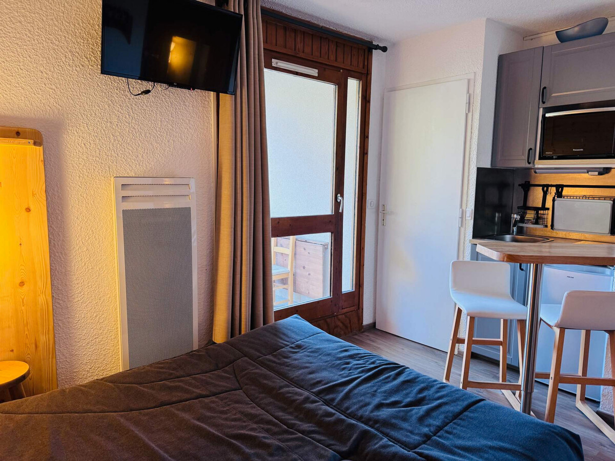 Studette 13m² aux Deux Alpes avec balcon et casier à ski - Photo 2
