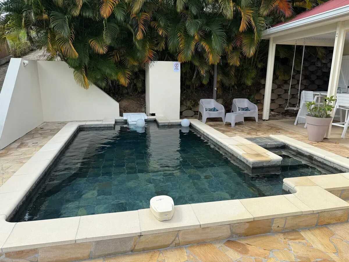 Villa 2 chambres avec piscine privée à Rivière-Salée, 110 m² - Photo 1