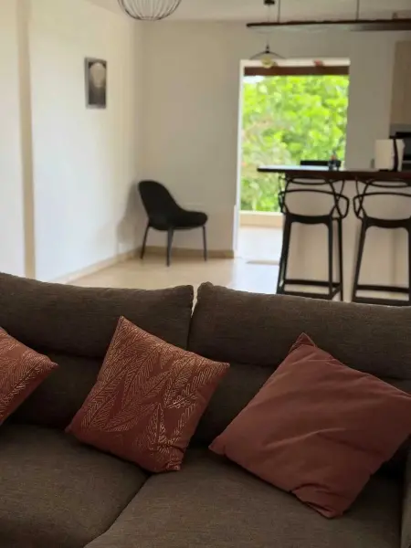 Villa avec piscine privée à Rivière-Salée - 110 m² - Photo 6