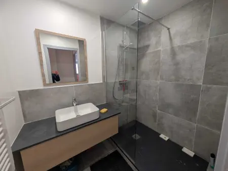 Superbe logement skis aux pieds, calme avec parking, près Montgenèvre : photo 9