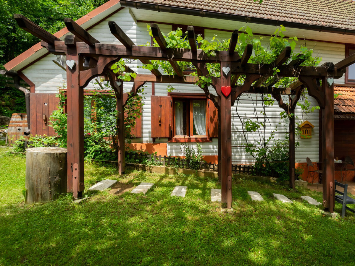 Maison Gorski Raj à Brod na Kupi, jacuzzi et forêt - Photo 5
