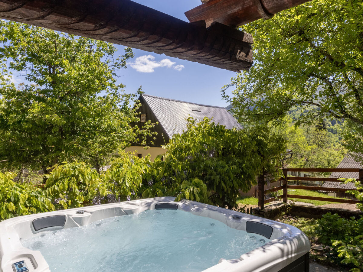 Maison Gorski Raj à Brod na Kupi, jacuzzi et forêt - Photo 11