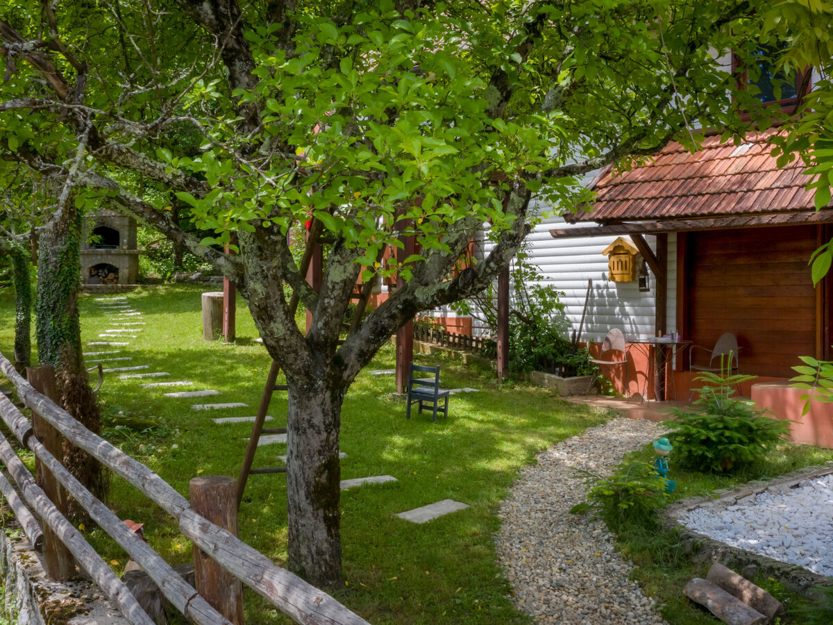 Maison Gorski Raj à Brod na Kupi, jacuzzi et forêt - Photo 27