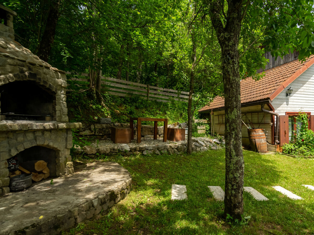 Maison Gorski Raj à Brod na Kupi, jacuzzi et forêt - Photo 28