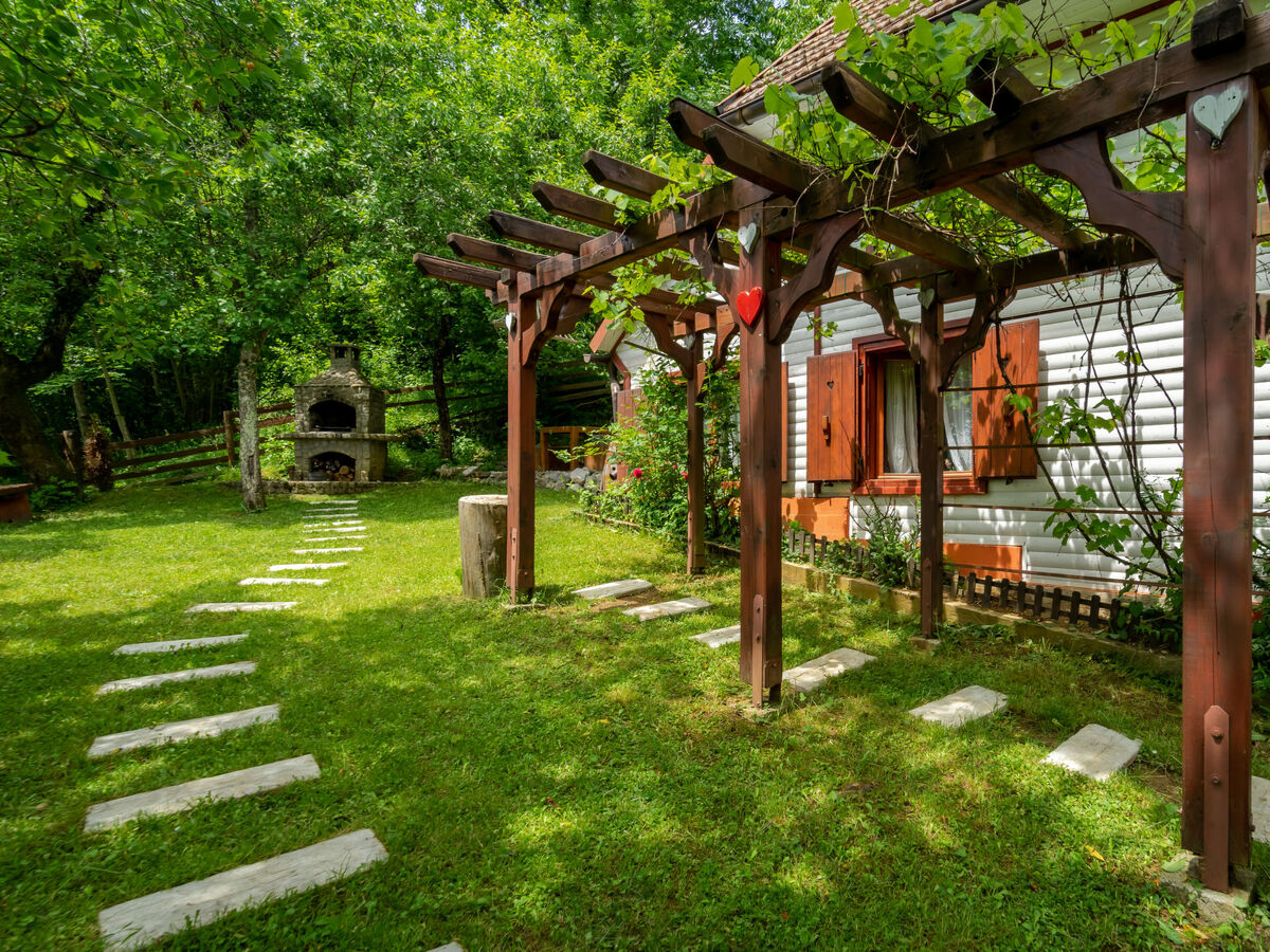 Maison Gorski Raj à Brod na Kupi, jacuzzi et forêt - Photo 29