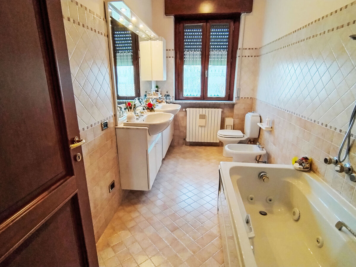 Green Haven, appartement 3 chambres à Caronno Varesino - Photo 27