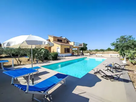 Scrusciu do vientu – Maison Modica, piscine privée : photo 27