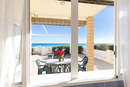 Location appartement à , Villa à Guardamar avec Accès Plage