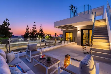 Location appartement à , Villa à Los Alcázares avec Piscine