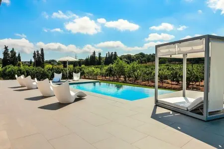 Location appartement à Muro, Islas Baleares, Villa près de Muro avec piscine en cascade