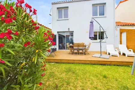 Location appartement à , Appartement aux Sables près de la Grande Plage