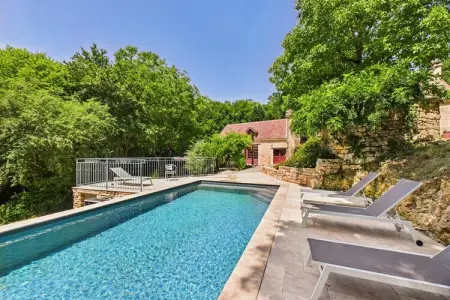 Location appartement à , Appartement dans le Périgord Noir avec piscine