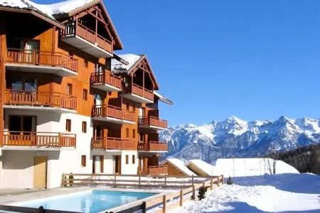 Location appartement à PUY ST VINCENT, Appartement dans les Alpes avec piscine et sauna