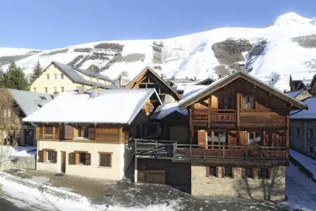 Location appartement à VENOSC, Chalet à Vénos avec sauna et jacuzzi