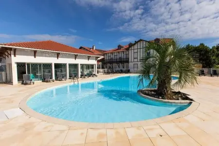 Location appartement à CASSEN, Appartement dans les Landes avec piscine et jacuzzi
