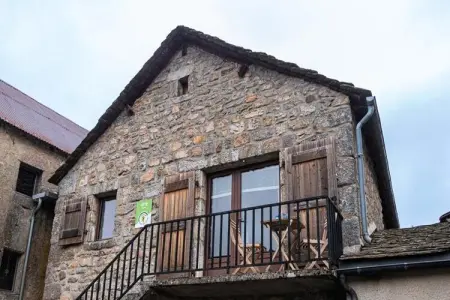 Location appartement à FAU DE PEYRE, Maison de Vacances à Fau de Peyre Piscine