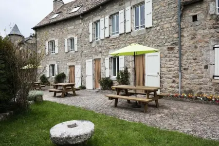 Location appartement à LES MONTS VERTS, Gîte à Bacon près des sentiers Aubrac