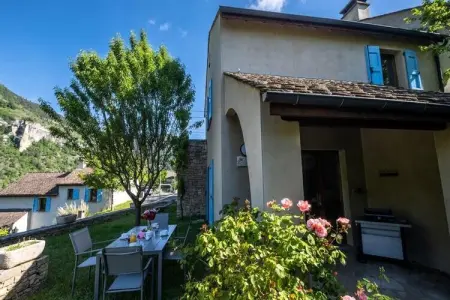 Location appartement à LES VIGNES, Cottage aux Gorges du Tarn avec Piscine
