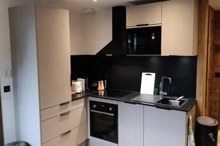 Location appartement à FONTCOUVERTE LA TOUSSUIRE, Appartement sur la piste Marmotte avec accès aux pistes