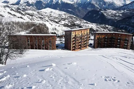 Location appartement à VILLAREMBERT, Appartement à Les Pistes avec Ski