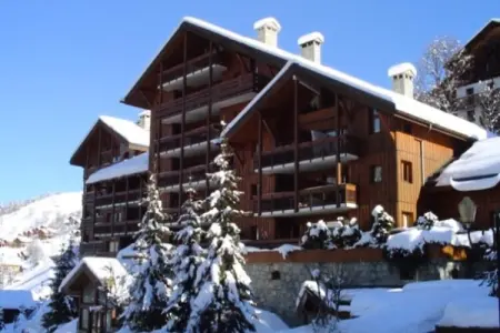 Location appartement à LES ALLUES, Appartement 4 piÃ¨ces de charme en duplex pour 8 personnes situÃ© dans MÃ©ribel centre proche des commerces