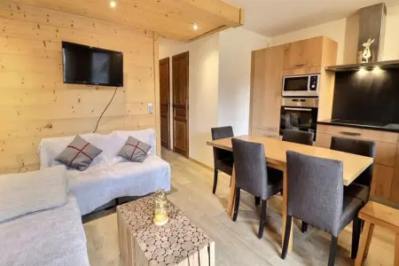 Location appartement à LES ALLUES, SUPERBE 4 PIECES DUPLEX - ENTIEREMENT RENOVE
