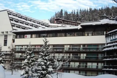 Location appartement à BOURG ST MAURICE, TrÃ¨s agrÃ©able deux piÃ¨ces cabine idÃ©alement situÃ© en centre station au pied des remontÃ©es mÃ©caniques