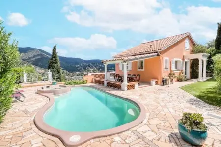 Location appartement à Le Lavandou, Villa à Pramousquier près de la Plage Mystérieuse