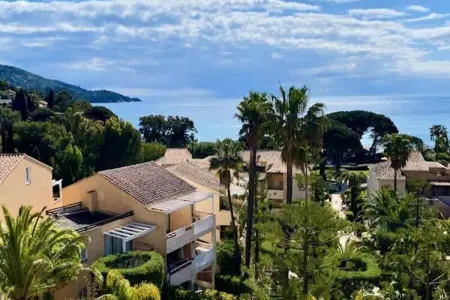 Location appartement à Le Lavandou, Appartement à Pramousquier Vue Mer