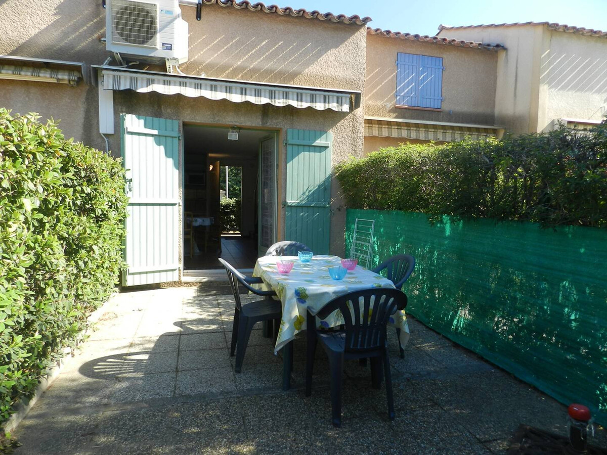 Duplex climatisé Tahiti Park, 2 chambres, piscine et parking - Photo 2