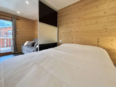 Studio rénové avec alcôve, parking et vue montagne : photo 12