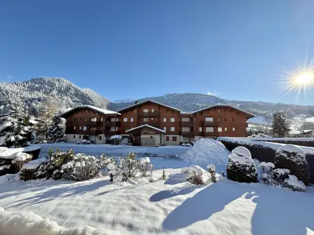 Studio rénové avec alcôve, parking et vue montagne : photo 22