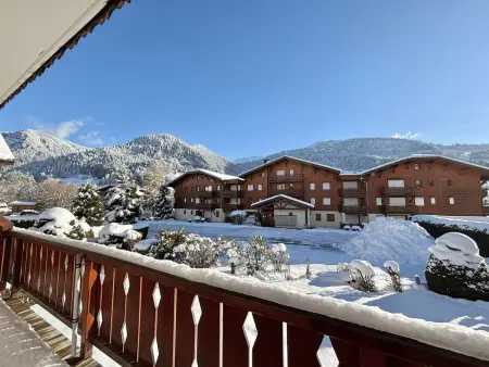 Studio rénové avec alcôve, parking et vue montagne : photo 23